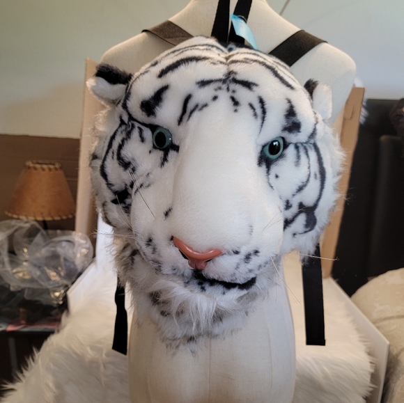 Vintage Snow Leopard Backpack - Picture 1 of 5